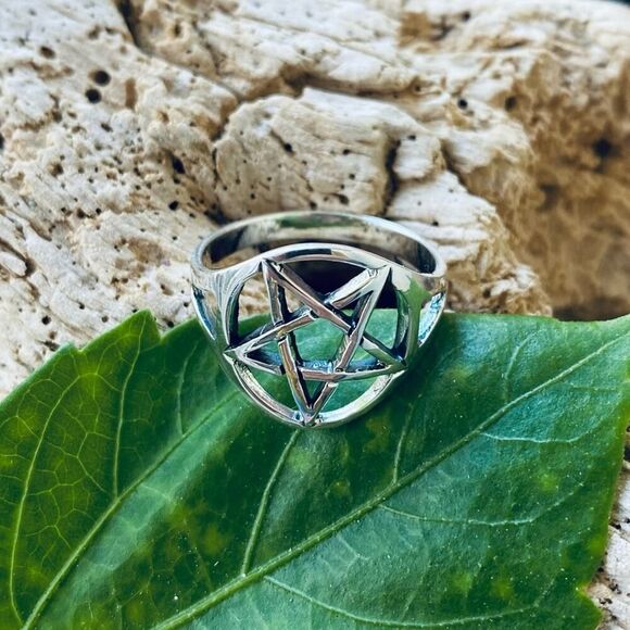 Sterling Silver Pentagram Ring - Picture 2 of 5